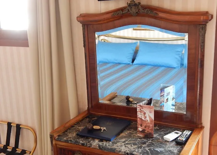 Hotel Pacific